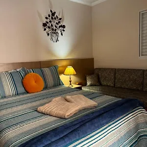 jfm-guest-house.camposdojordaohotels.net/